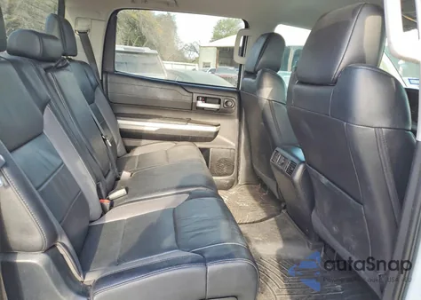 2018 Toyota Tundra Crewmax Limited z USA, uszkodzony, nr VIN 5TFHW5F15JX703519